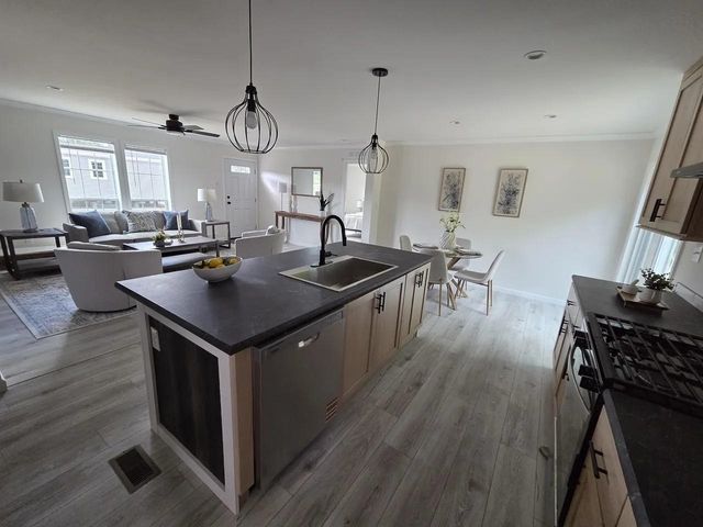 4 Quartz Street, Litchfield, NH 03052