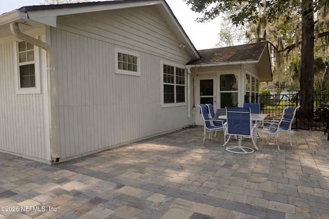 8226 LAKE WOODBOURNE Drive E, Jacksonville, FL 32217