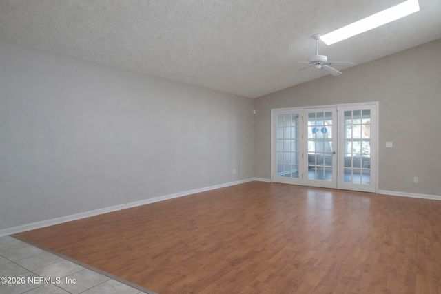 8226 LAKE WOODBOURNE Drive E, Jacksonville, FL 32217