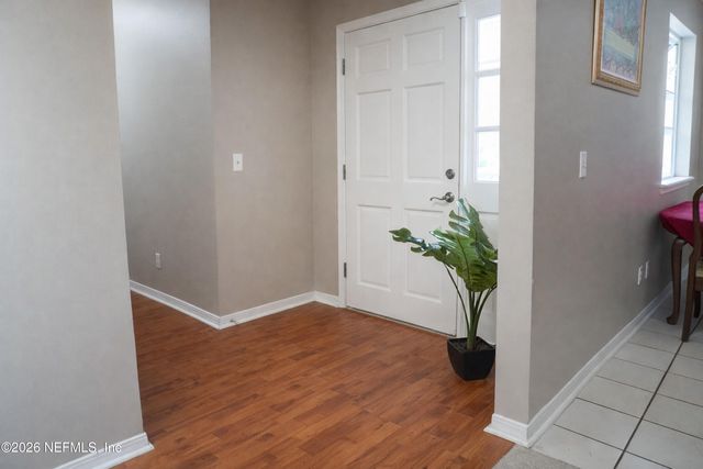 8226 LAKE WOODBOURNE Drive E, Jacksonville, FL 32217