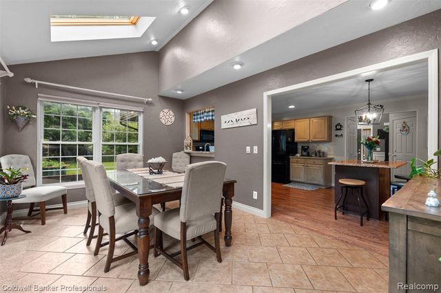 17943 Salinas River Way, Macomb, MI 48042