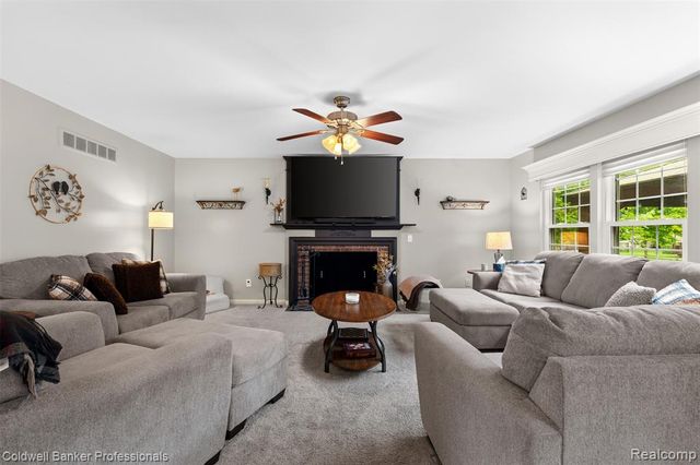 17943 Salinas River Way, Macomb, MI 48042