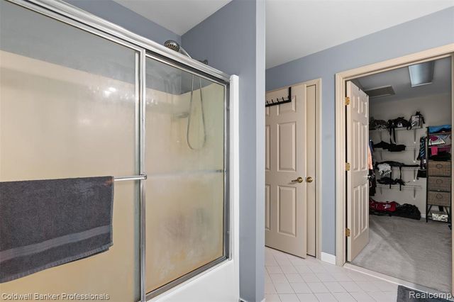 17943 Salinas River Way, Macomb, MI 48042