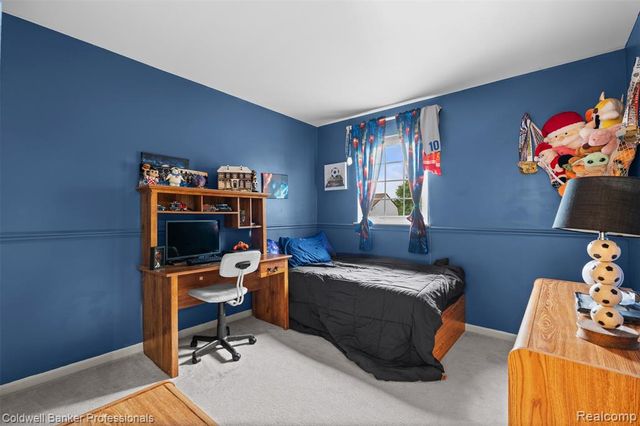 17943 Salinas River Way, Macomb, MI 48042