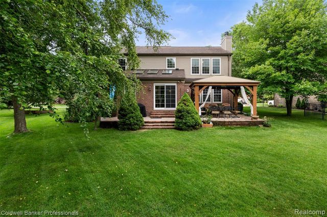 17943 Salinas River Way, Macomb, MI 48042