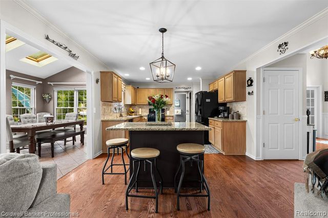 17943 Salinas River Way, Macomb, MI 48042
