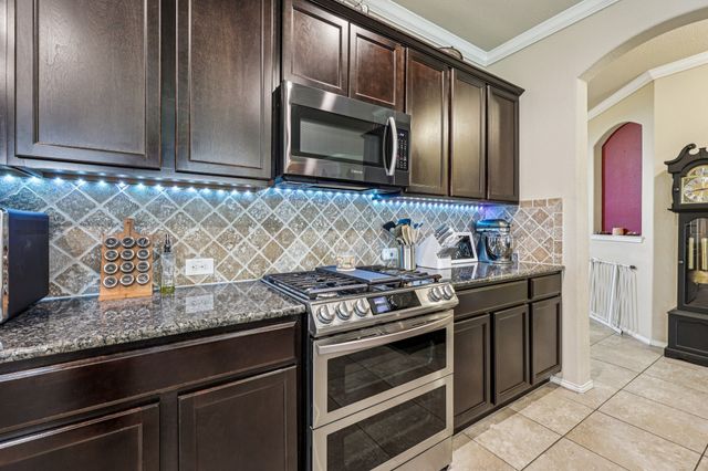 1332 Foxglove Lane, Burleson, TX 76028