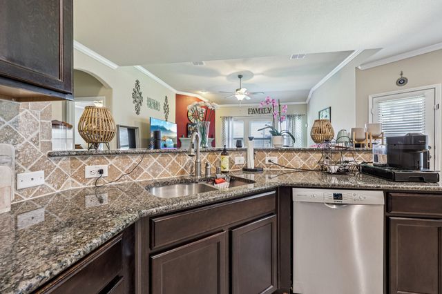 1332 Foxglove Lane, Burleson, TX 76028