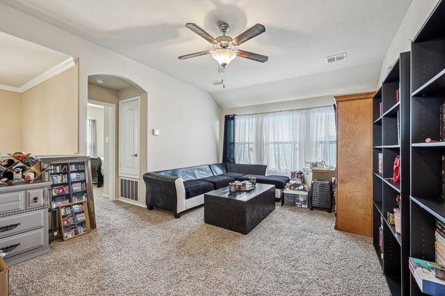 1332 Foxglove Lane, Burleson, TX 76028