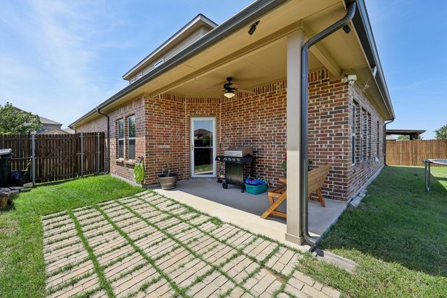 1332 Foxglove Lane, Burleson, TX 76028