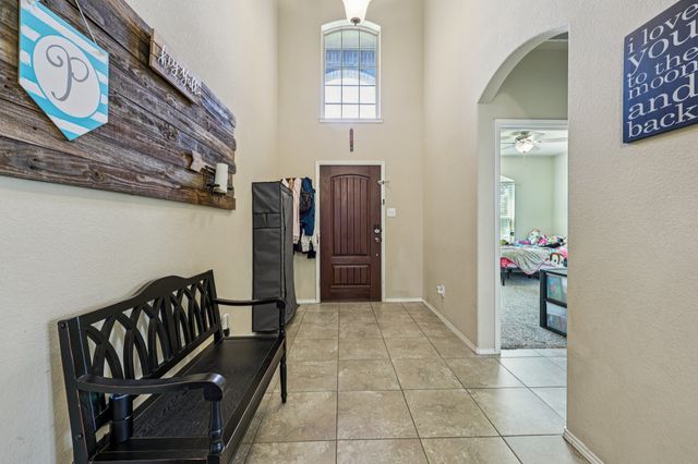 1332 Foxglove Lane, Burleson, TX 76028