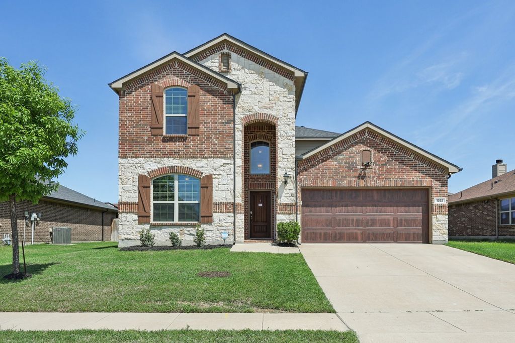 1332 Foxglove Lane, Burleson, TX 76028