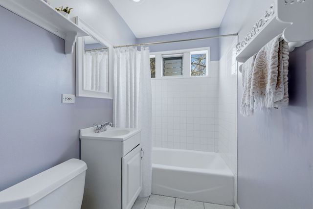 101 S Adams Street, Westmont, IL 60559