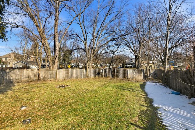 101 S Adams Street, Westmont, IL 60559