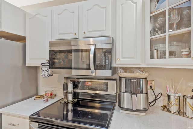 9722 Rabbit Run Drive, Newburgh, IN 47630