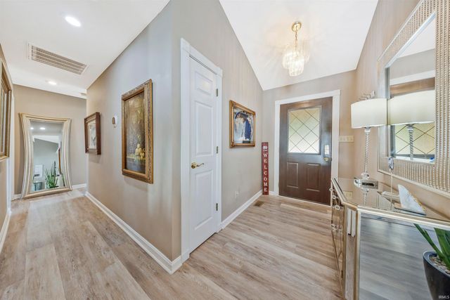 9722 Rabbit Run Drive, Newburgh, IN 47630