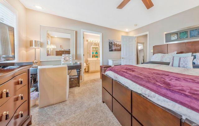 9722 Rabbit Run Drive, Newburgh, IN 47630