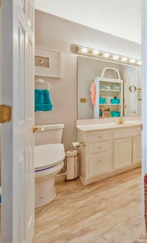 9722 Rabbit Run Drive, Newburgh, IN 47630
