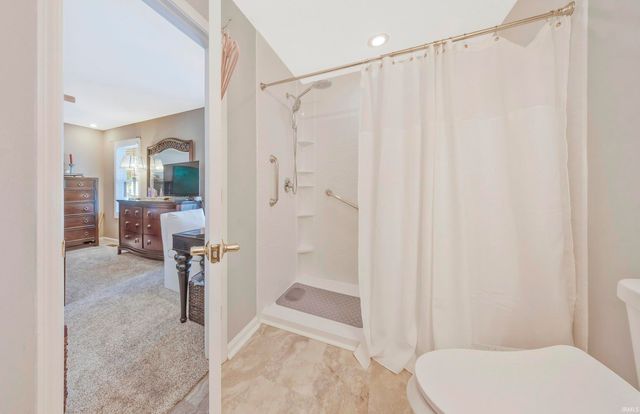 9722 Rabbit Run Drive, Newburgh, IN 47630