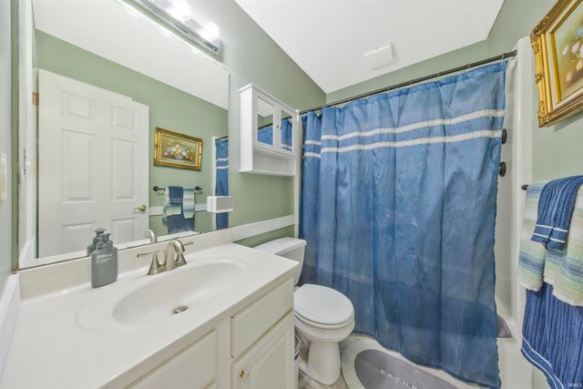 9722 Rabbit Run Drive, Newburgh, IN 47630