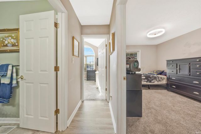 9722 Rabbit Run Drive, Newburgh, IN 47630