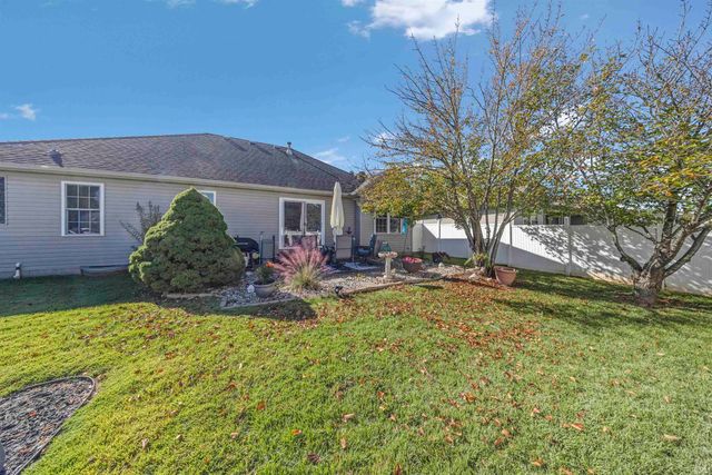 9722 Rabbit Run Drive, Newburgh, IN 47630