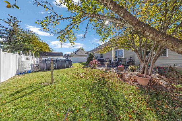 9722 Rabbit Run Drive, Newburgh, IN 47630