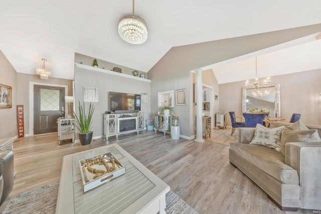 9722 Rabbit Run Drive, Newburgh, IN 47630