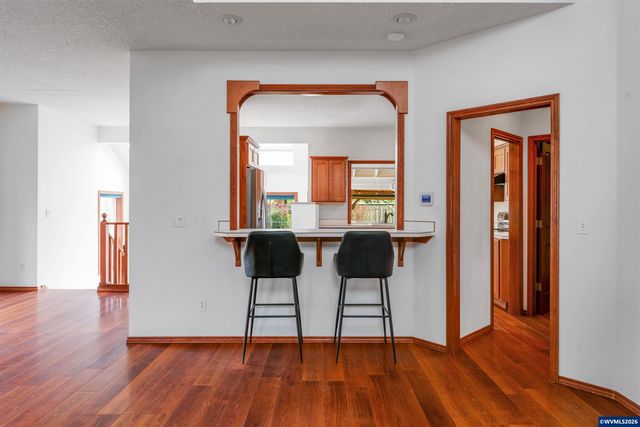 2520 NW PINEHURST Dr, Mcminnville, OR 97128