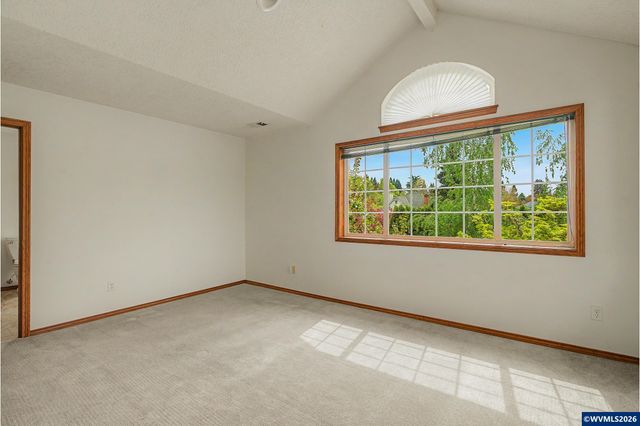 2520 NW PINEHURST Dr, Mcminnville, OR 97128