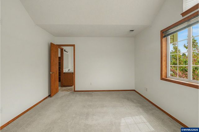 2520 NW PINEHURST Dr, Mcminnville, OR 97128