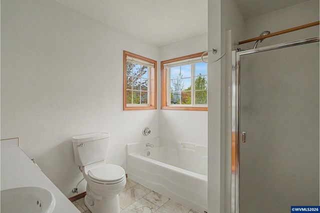 2520 NW PINEHURST Dr, Mcminnville, OR 97128