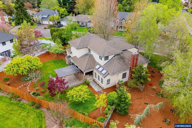 2520 NW PINEHURST Dr, Mcminnville, OR 97128