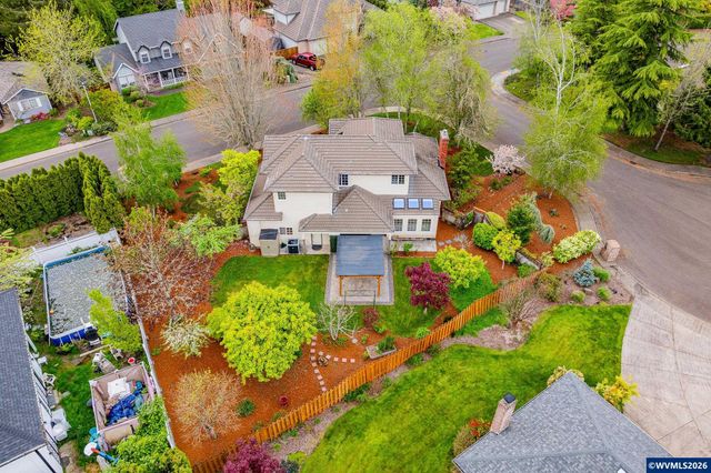 2520 NW PINEHURST Dr, Mcminnville, OR 97128