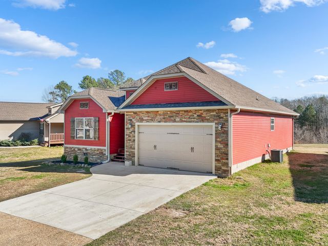66 Cottage Crest Court, Chickamauga, GA 30707