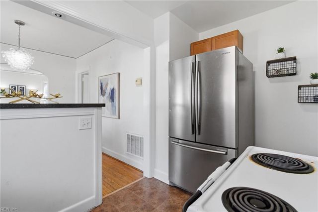 3821 Lenoir CIR, Norfolk, VA 23513