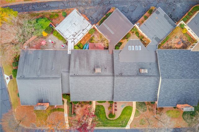 6381 E Deerhollow Way, Peachtree Corners, GA 30092