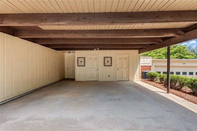 6381 E Deerhollow Way, Peachtree Corners, GA 30092