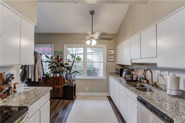 6381 E Deerhollow Way, Peachtree Corners, GA 30092