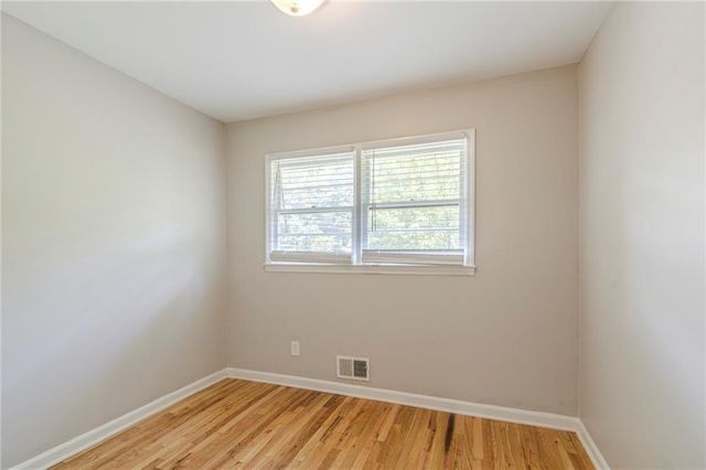 927 Magna Carta NW Drive, Atlanta, GA 30318