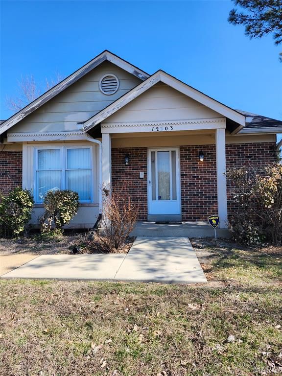 12303 White Cap Lane, Florissant, MO 63033