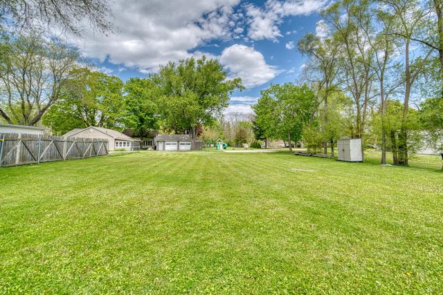 826 W Walworth AVENUE, Whitewater, WI 53190