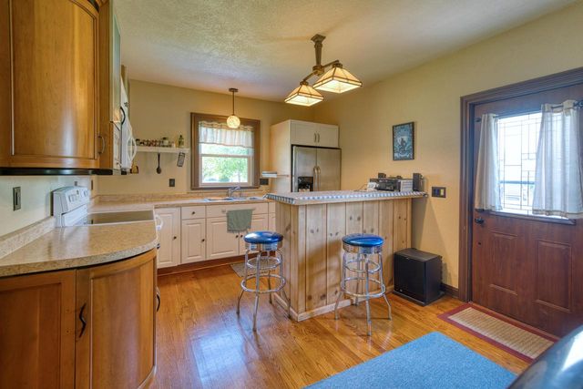 826 W Walworth AVENUE, Whitewater, WI 53190