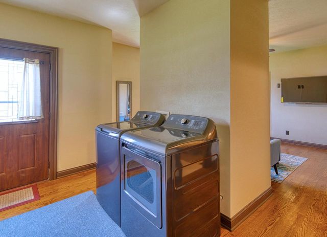826 W Walworth AVENUE, Whitewater, WI 53190
