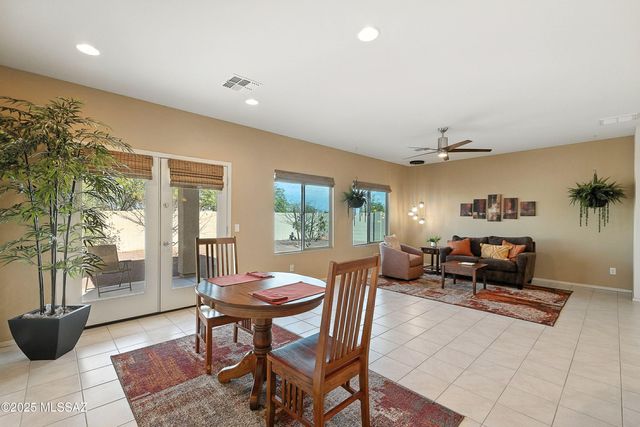 33701 S Presidio Place, Red Rock, AZ 85145