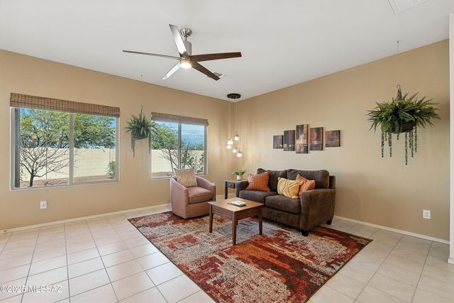 33701 S Presidio Place, Red Rock, AZ 85145