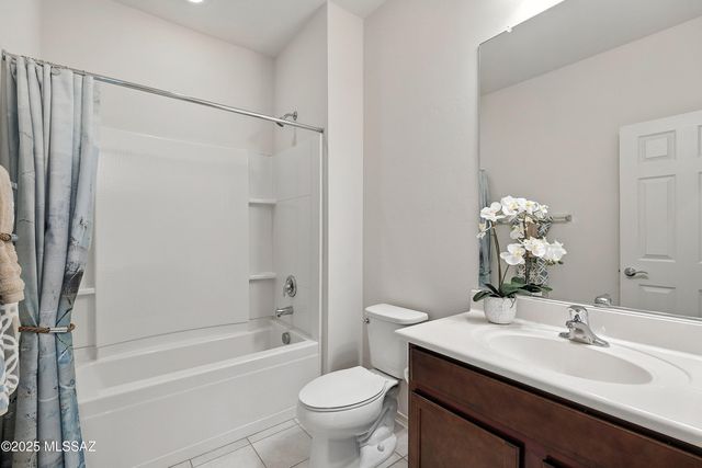 33701 S Presidio Place, Red Rock, AZ 85145