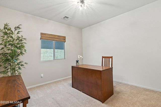 33701 S Presidio Place, Red Rock, AZ 85145
