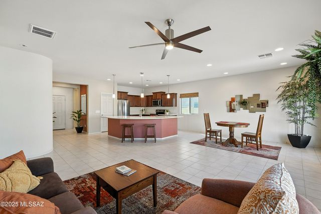 33701 S Presidio Place, Red Rock, AZ 85145