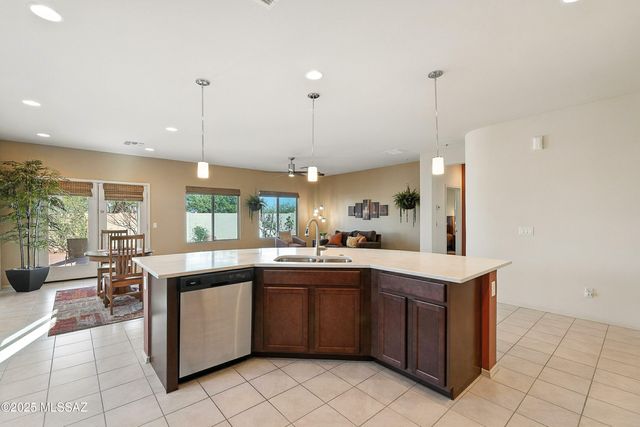 33701 S Presidio Place, Red Rock, AZ 85145